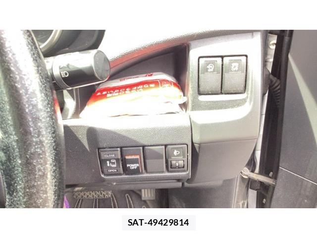 Nissan LAFESTA 2011-09 8659732-12