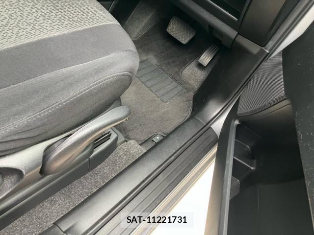 Nissan LAFESTA 2012-03 8659735-12
