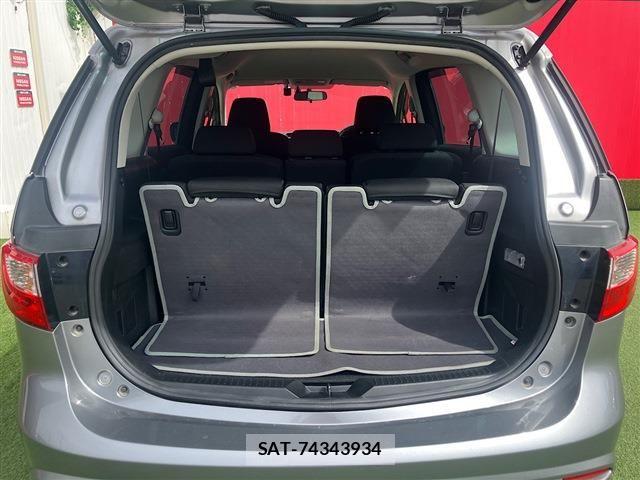Nissan LAFESTA 2016-01 8659730-16