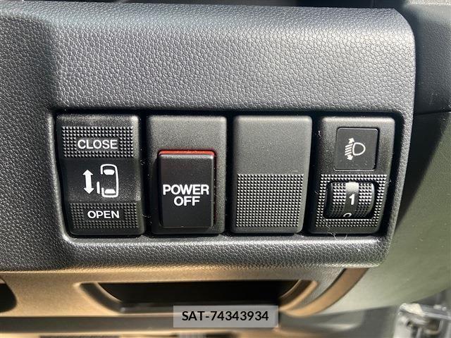 Nissan LAFESTA 2016-01 8659730-25