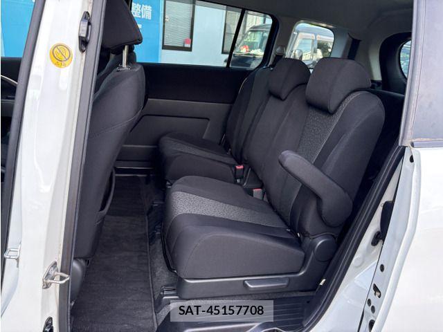 Nissan LAFESTA 2012-03 8685786-4