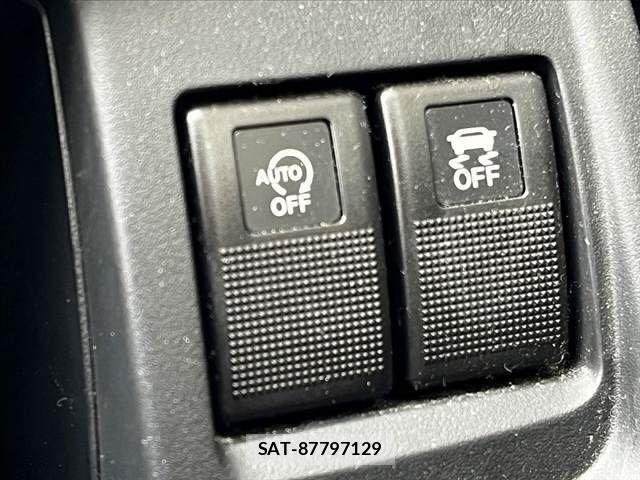 Nissan LAFESTA 2016-01 8871269-17