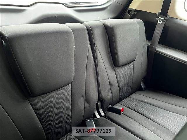 Nissan LAFESTA 2016-01 8871269-26