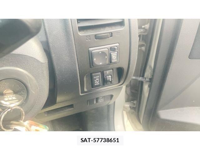 Nissan LAFESTA 2012-01 7455210-9
