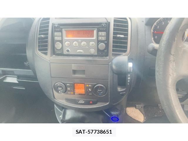 Nissan LAFESTA 2012-01 7455210-11