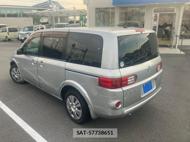 Nissan LAFESTA 2012-01 7455210-1