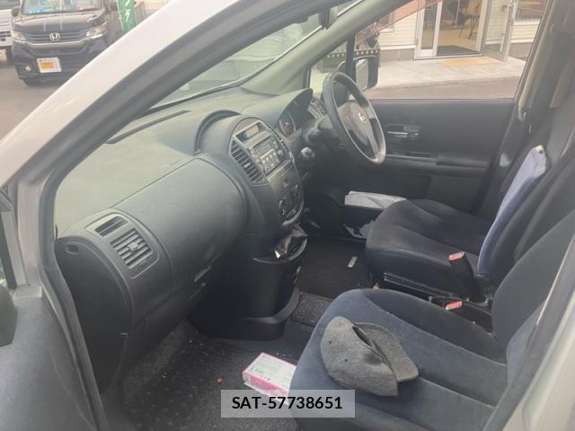 Nissan LAFESTA 2012-01 7455210-2