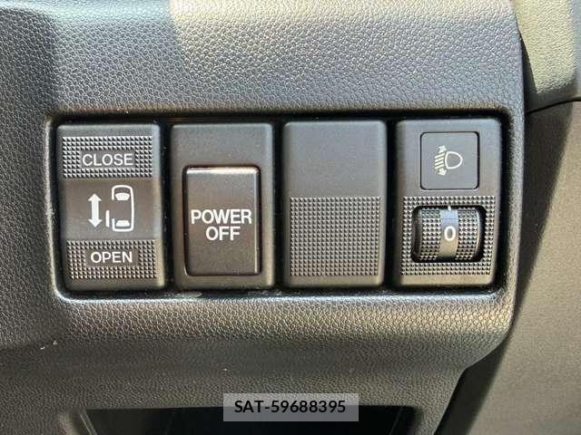 Nissan LAFESTA 2011-11 8158653-5