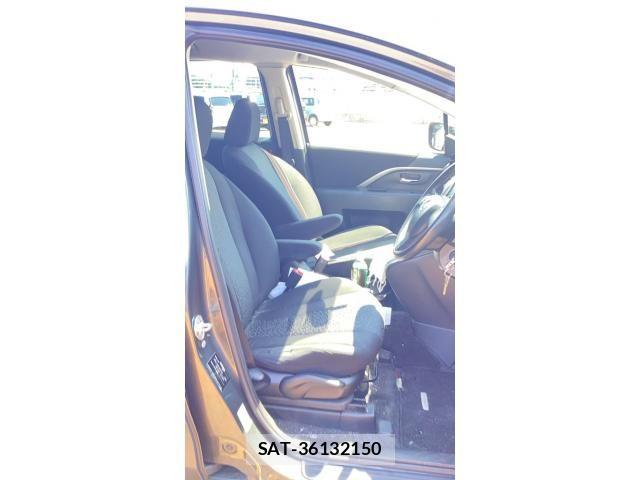 Nissan LAFESTA 2012-12 8413079-13
