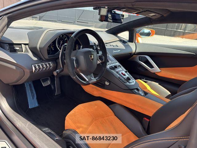 Lamborghini Aventador 2014-11 1040893-11