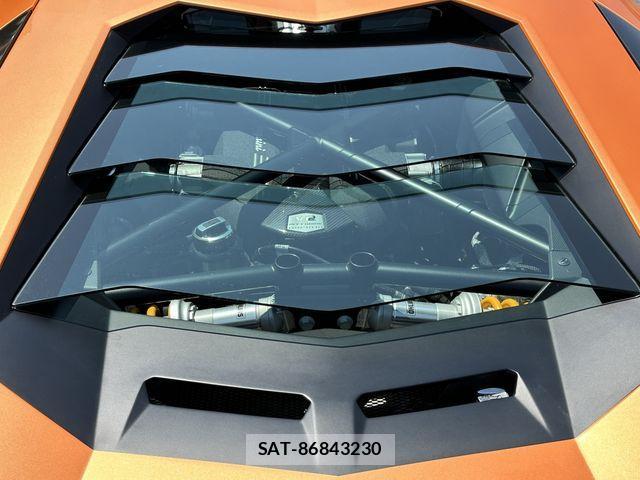 Lamborghini Aventador 2014-11 1040893-14