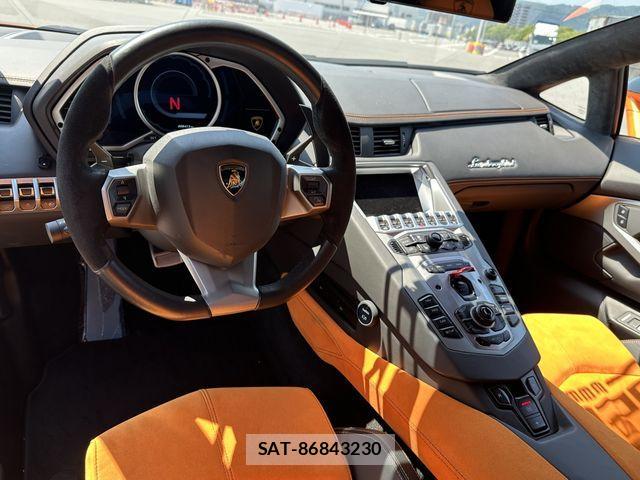 Lamborghini Aventador 2014-11 1040893-1