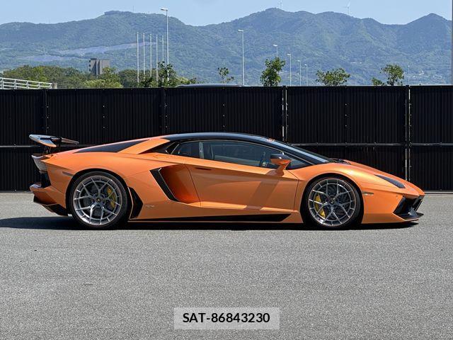 Lamborghini Aventador 2014-11 1040893-25