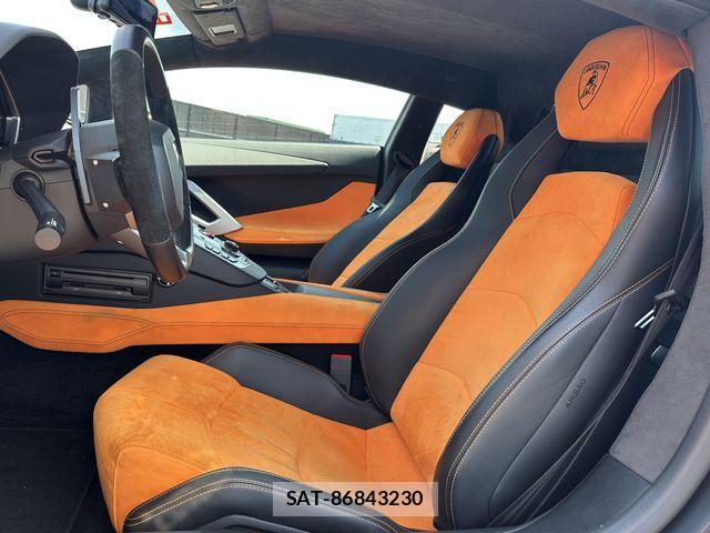 Lamborghini Aventador 2014-11 1040893-3
