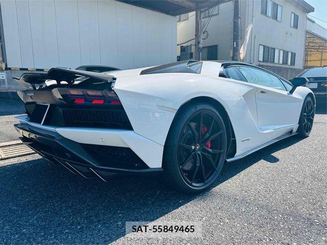 Lamborghini Aventador 2018-10 1322057-2