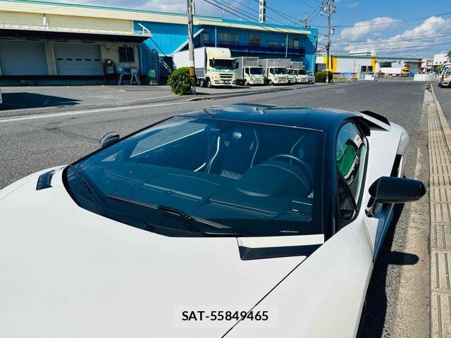 Lamborghini Aventador 2018-10 1322057-5