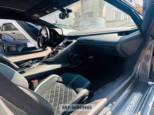 Lamborghini Aventador 2018-10 1322057-7