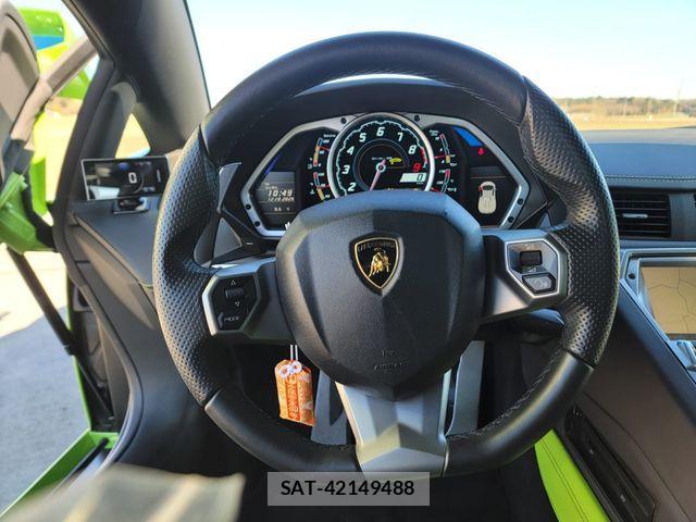 Lamborghini Aventador 2014-03 1825799-17