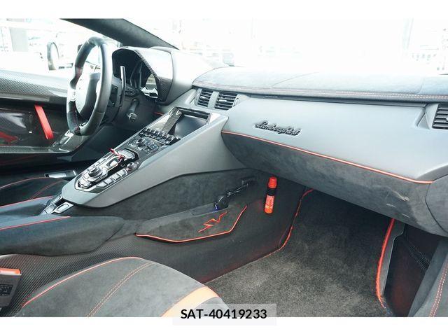 Lamborghini Aventador 2017-02 3421674-3