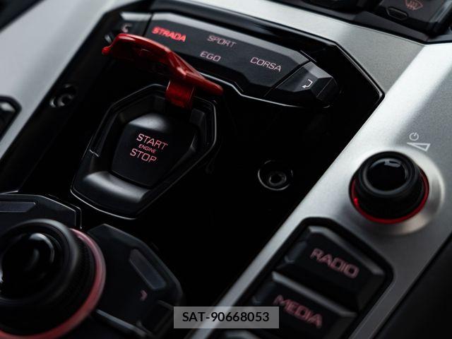 Lamborghini Aventador 2018-02 6672168-18
