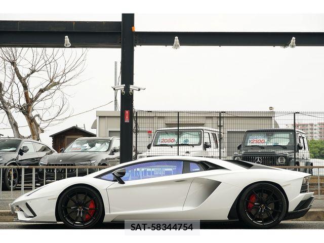 Lamborghini Aventador 2018-04 7508935-3