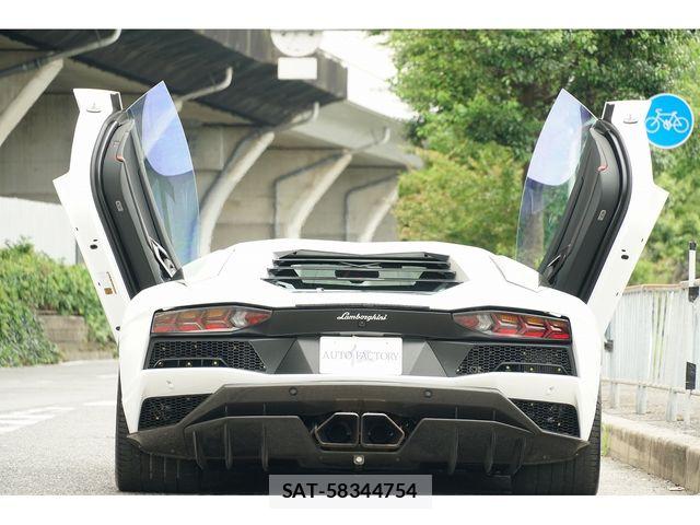Lamborghini Aventador 2018-04 7508935-4