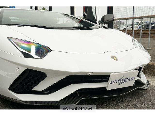 Lamborghini Aventador 2018-04 7508935-6