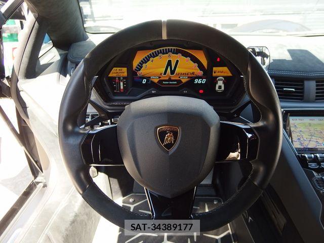 Lamborghini Aventador 2016-02 7877132-14