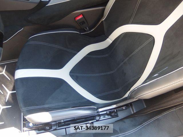 Lamborghini Aventador 2016-02 7877132-8