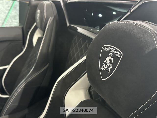 Lamborghini Aventador 2019-03 7327800-13