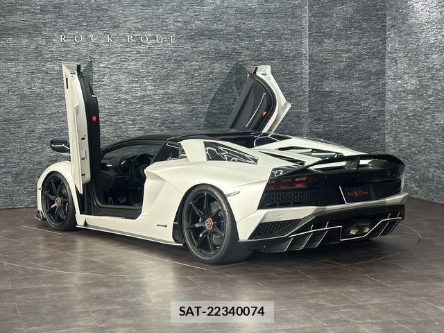 Lamborghini Aventador 2019-03 7327800-25