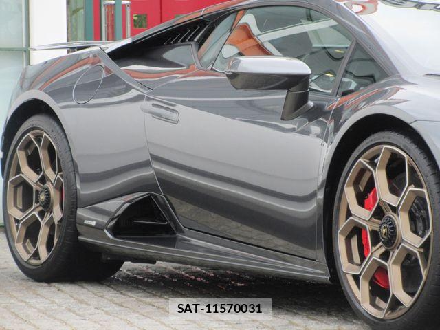 Lamborghini Huracan 2023-08 6244874-5