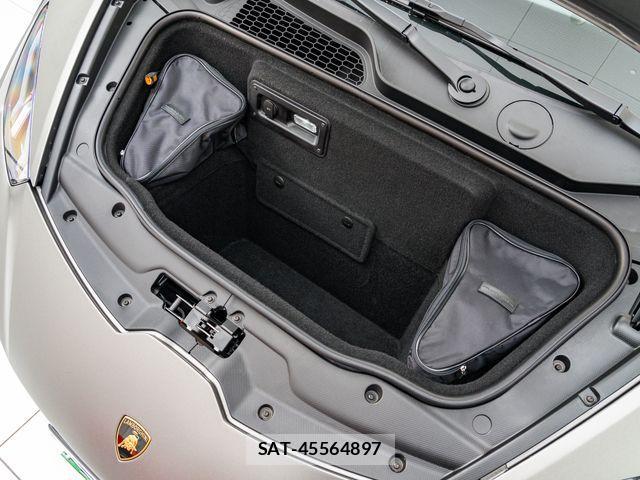 Lamborghini Huracan 2024-02 883506-28