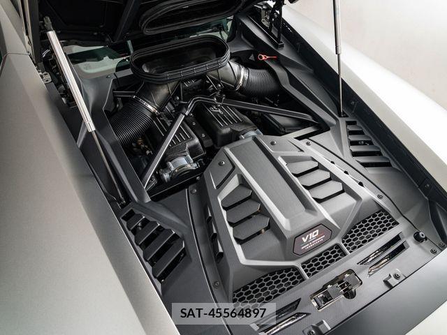 Lamborghini Huracan 2024-02 883506-29