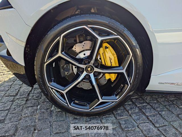 Lamborghini Huracan 2022-01 1717535-10
