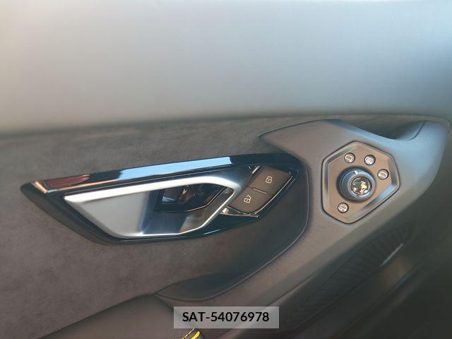 Lamborghini Huracan 2022-01 1717535-21