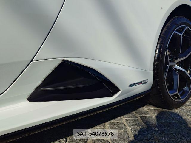 Lamborghini Huracan 2022-01 1717535-7