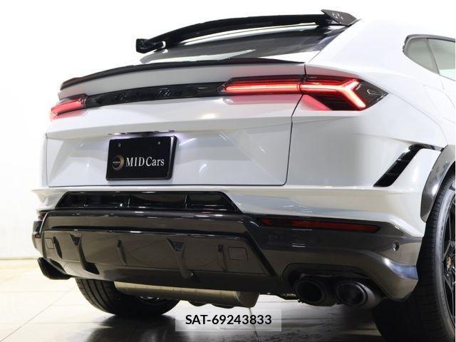 Lamborghini URUS 2024-10 621709-21