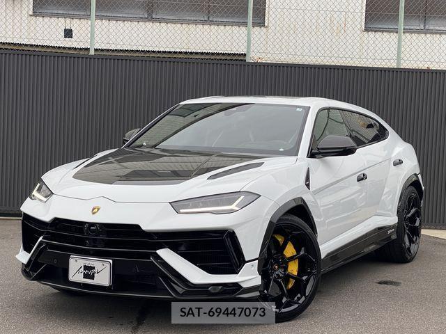 Lamborghini URUS 2025-05 1052970-0