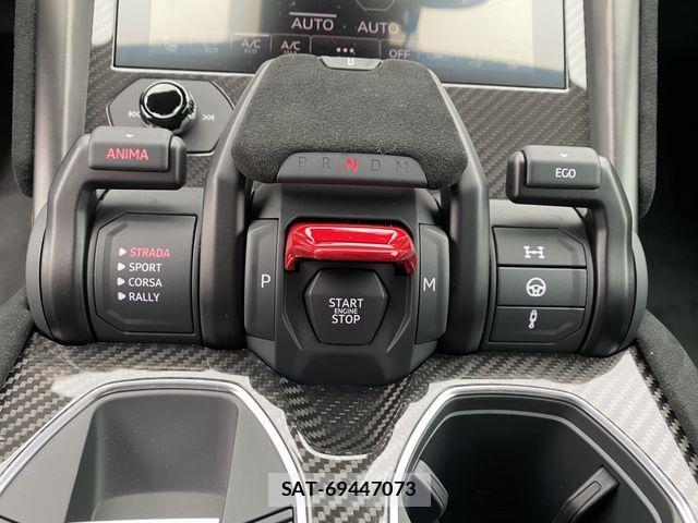 Lamborghini URUS 2025-05 1052970-16