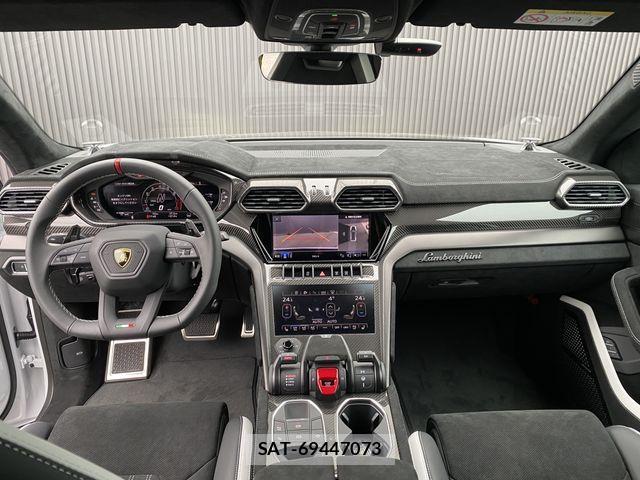 Lamborghini URUS 2025-05 1052970-1