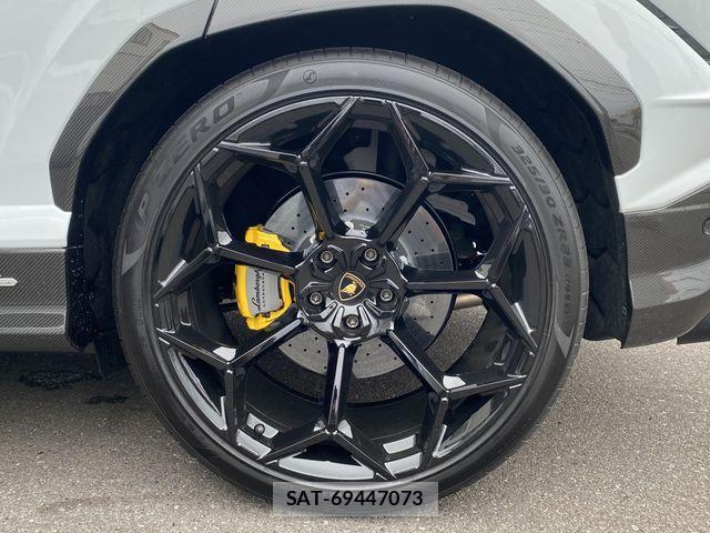 Lamborghini URUS 2025-05 1052970-28