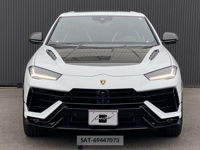 Lamborghini URUS 2025-05 1052970-3