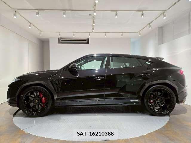 Lamborghini URUS 2025-02 1380969-15