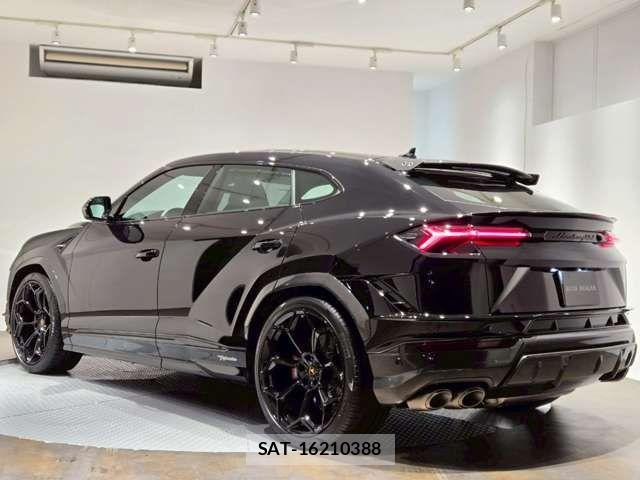 Lamborghini URUS 2025-02 1380969-16