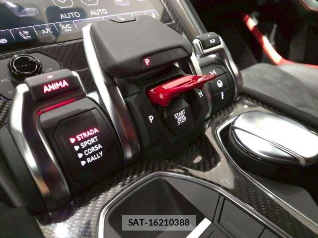 Lamborghini URUS 2025-02 1380969-5