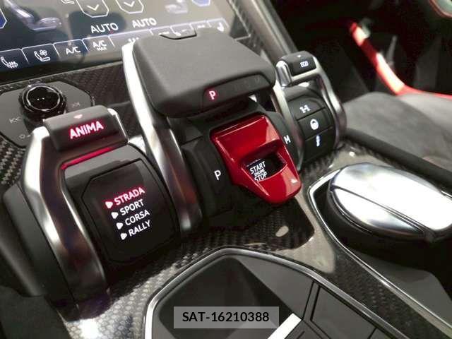 Lamborghini URUS 2025-02 1380969-6