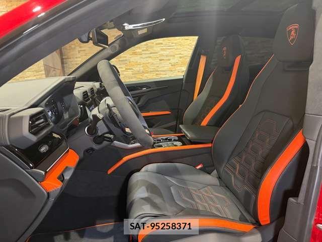 Lamborghini URUS 2025-05 2099783-13