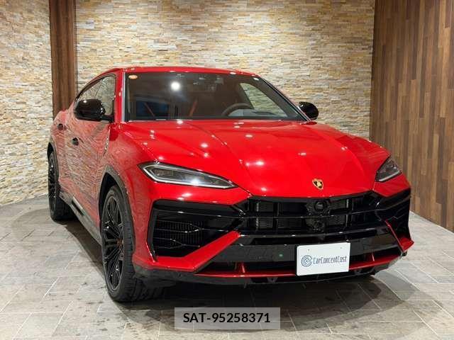 Lamborghini URUS 2025-05 2099783-2