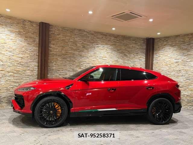 Lamborghini URUS 2025-05 2099783-4